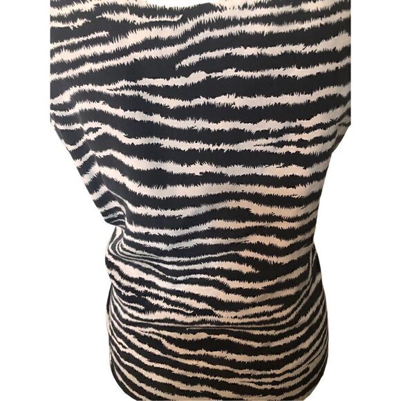 Multiple animal print reversible tank top - Picture 3 of 11